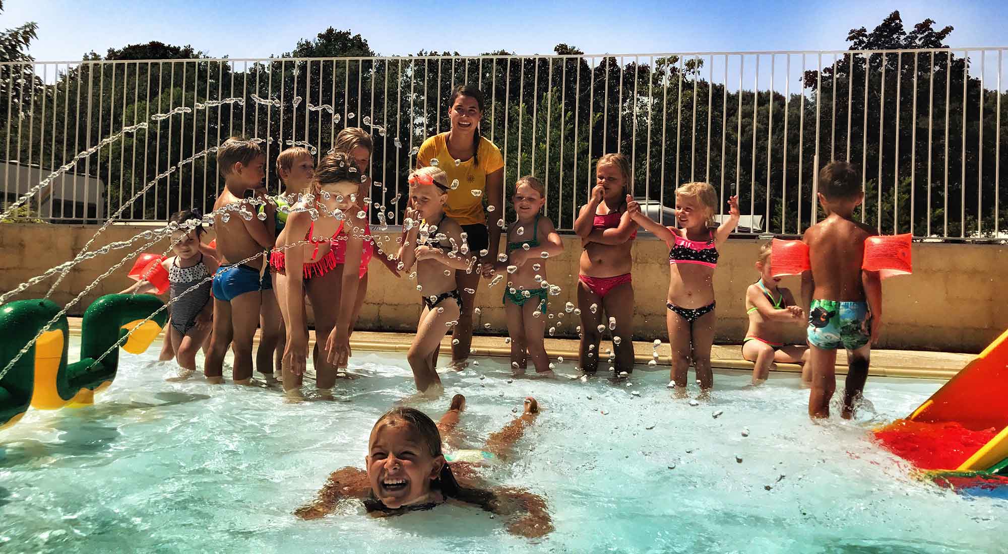 fun-zwembad-kinderen-camping-la-garenne